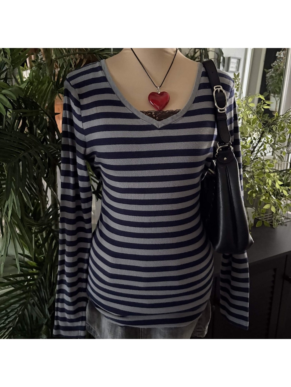 y2k navy grey striped v neck top